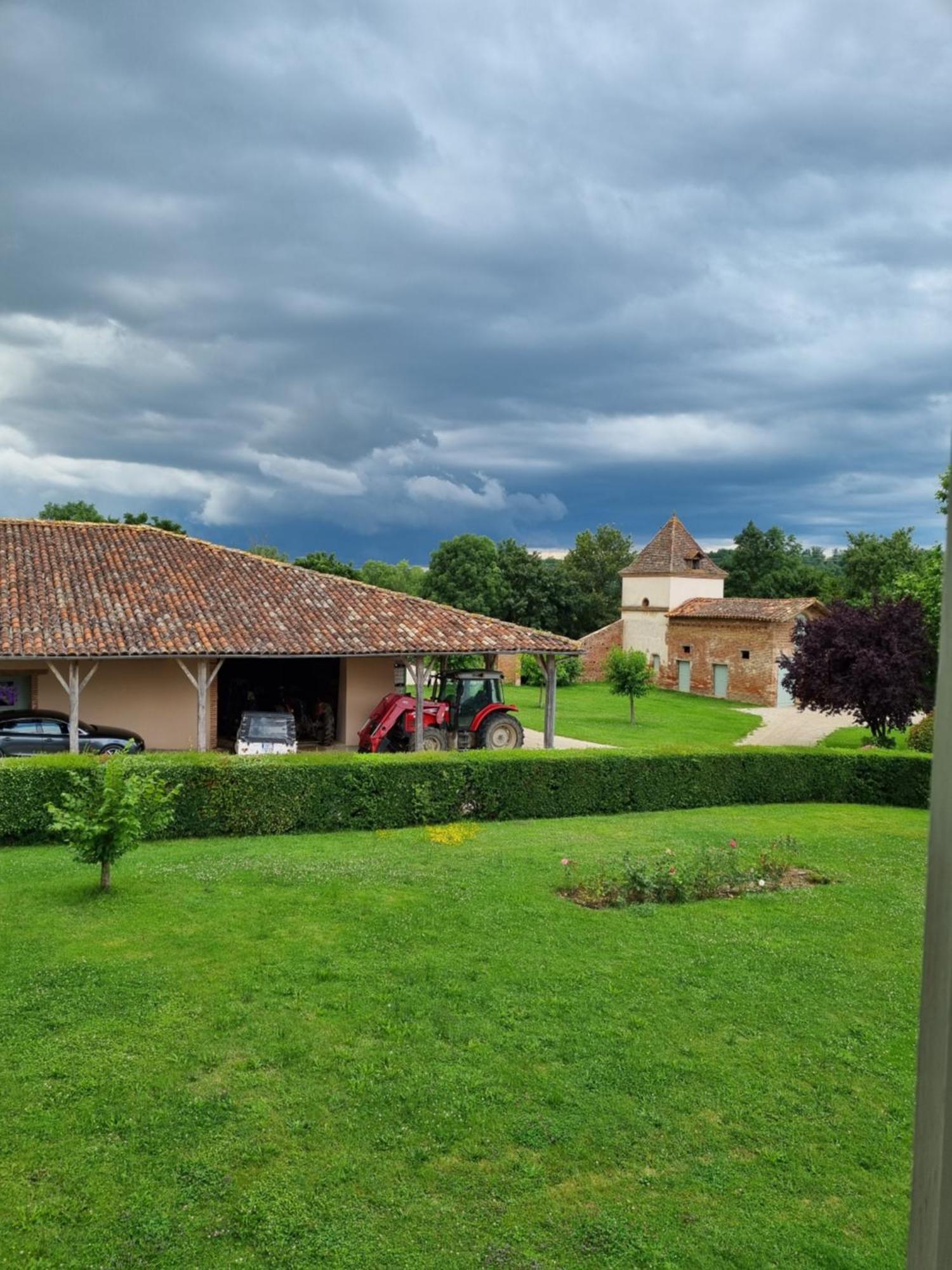 モントーバン Domaine De Belcayre Bed & Breakfast エクステリア 写真