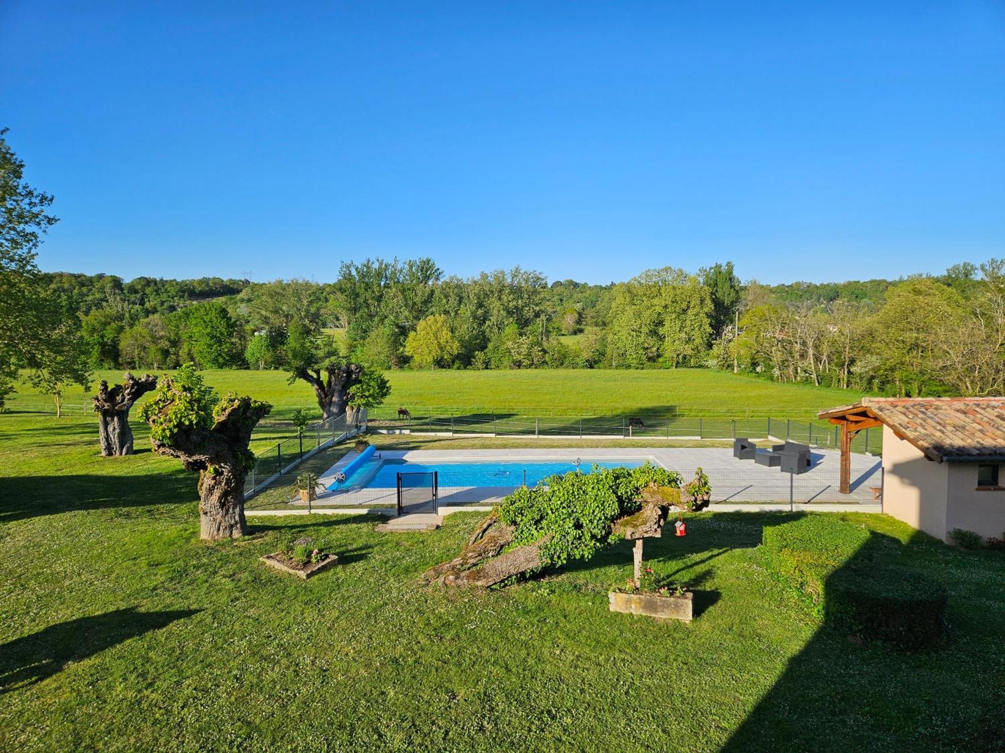 モントーバン Domaine De Belcayre Bed & Breakfast エクステリア 写真