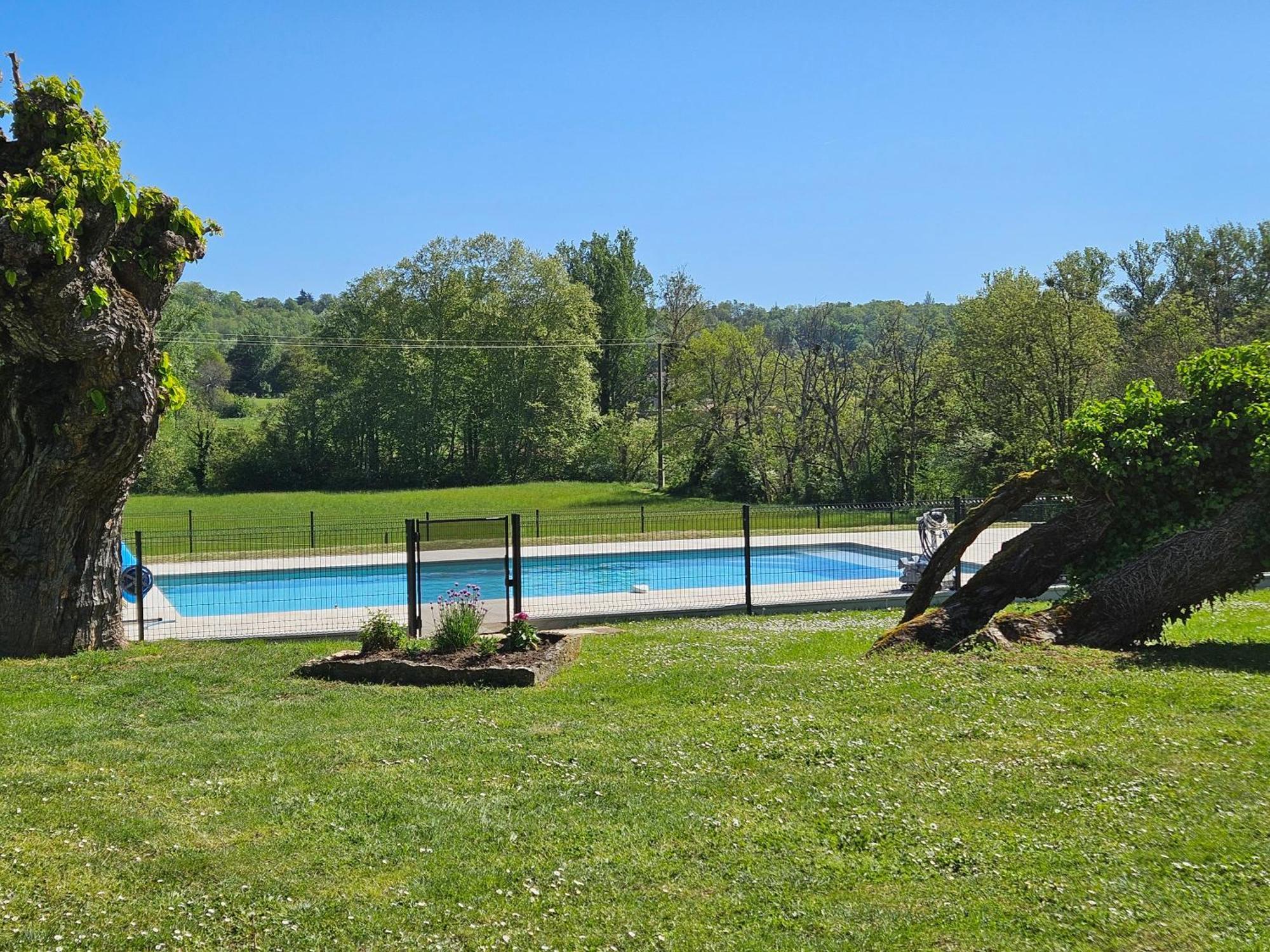 モントーバン Domaine De Belcayre Bed & Breakfast エクステリア 写真